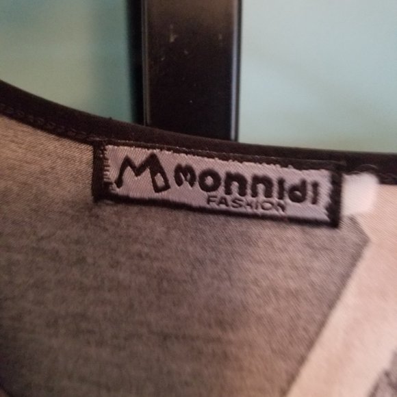 Patterned Top - Picture 2 of 4